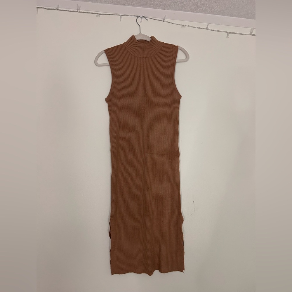 Magaschoni Mock Neck Sleeveless Ribbed Knit Brown Dress with side slits